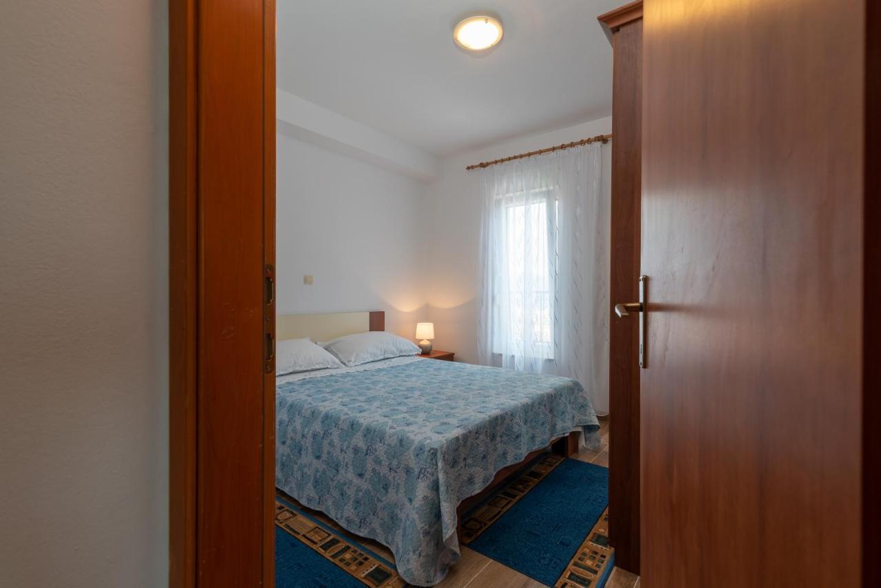 Apartman Dildo Lägenhet Trogir Exteriör bild